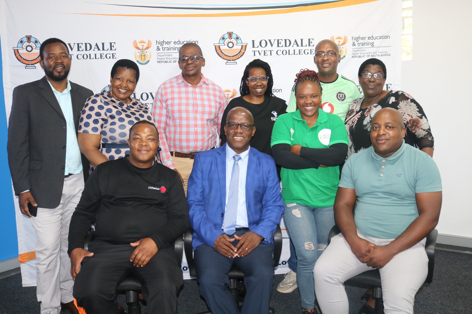 Above: Acting principal, Lovedale ICT and King Camous staff, IT Masters and Fasset representatives.